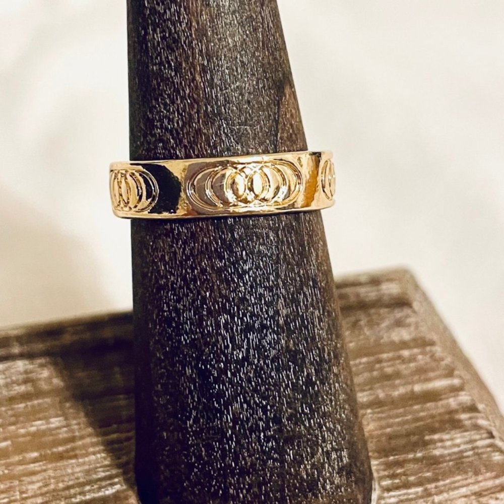 Regency Infinity Ring Size 7